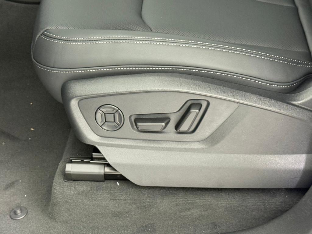 new 2026 Audi Q7 car, priced at $74,231