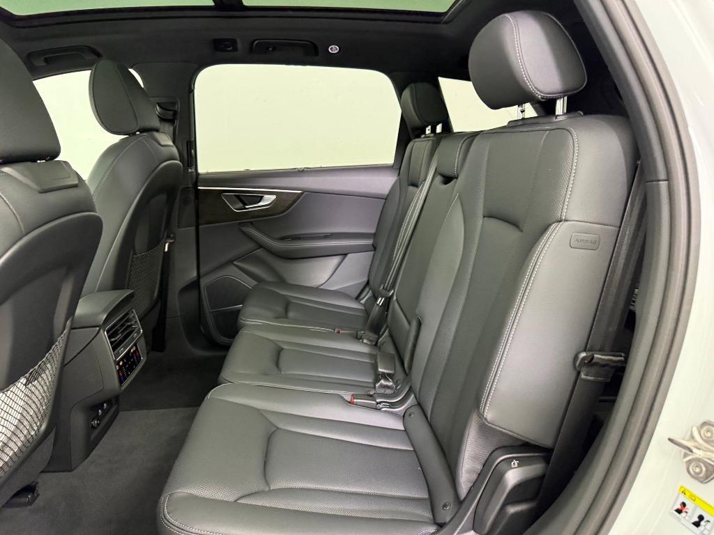 new 2026 Audi Q7 car, priced at $73,451