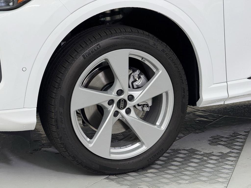 new 2025 Audi Q5 car, priced at $57,361