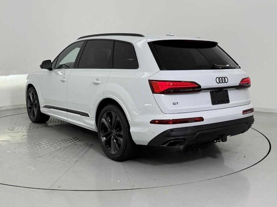 new 2025 Audi Q7 car, priced at $73,821