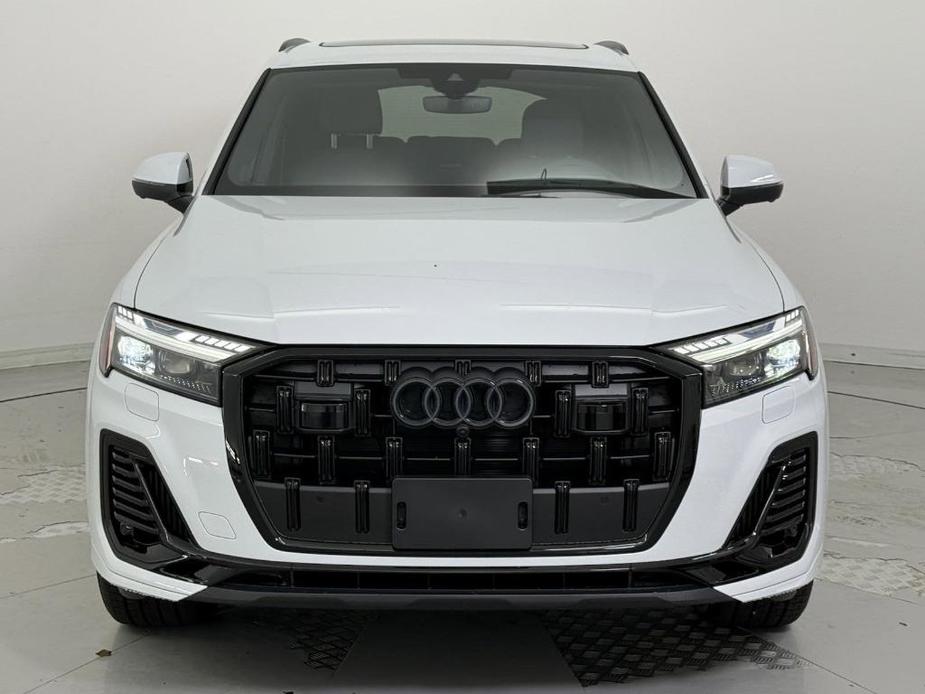 new 2025 Audi Q7 car, priced at $73,821