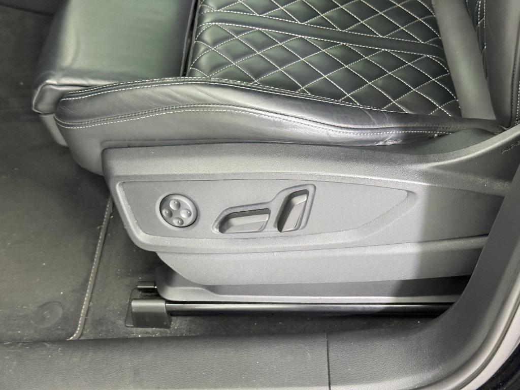 used 2020 Audi SQ5 car, priced at $27,998