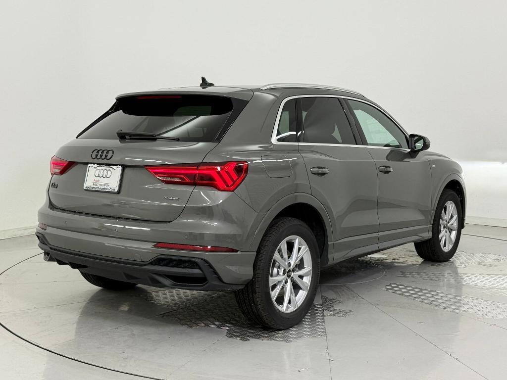 new 2025 Audi Q3 car, priced at $45,081