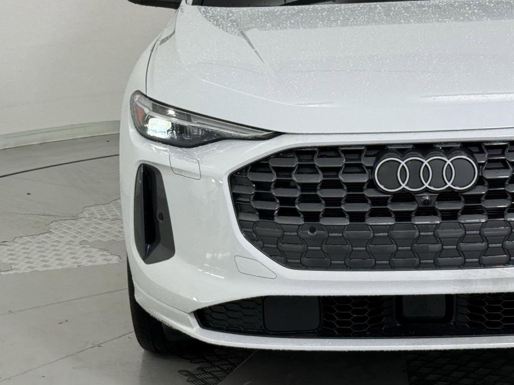 new 2025 Audi Q5 car, priced at $55,482