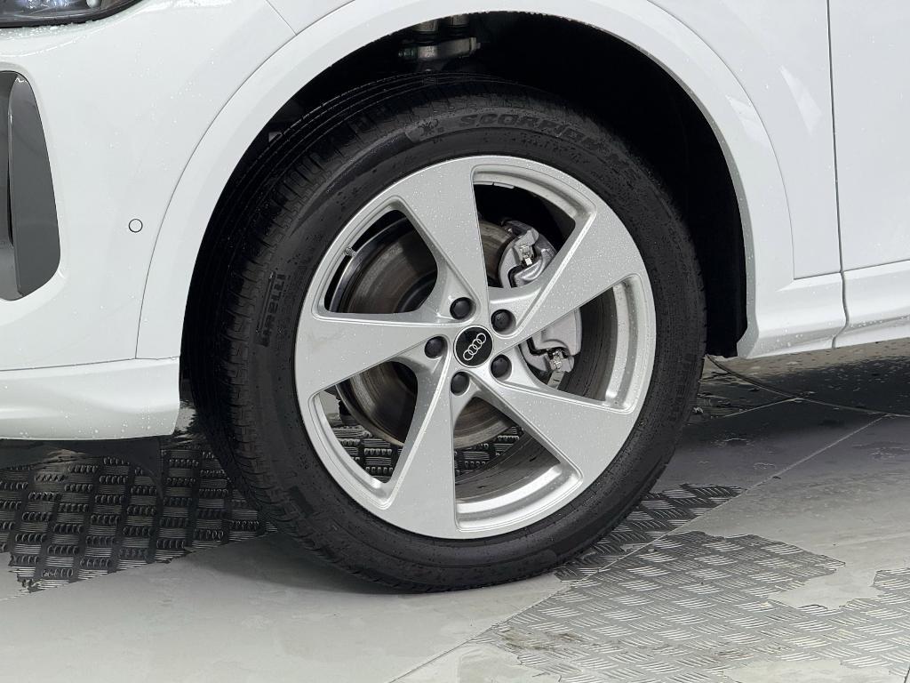 new 2025 Audi Q5 car, priced at $60,975