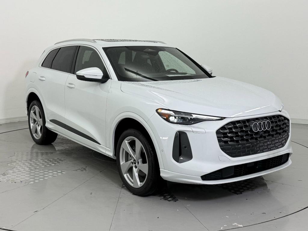 new 2025 Audi Q5 car, priced at $58,532
