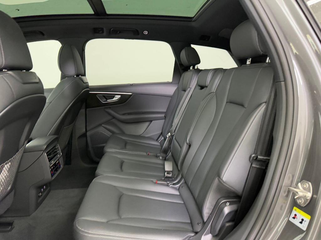 new 2026 Audi Q7 car, priced at $73,591