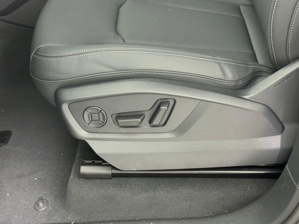 new 2026 Audi Q7 car, priced at $73,591