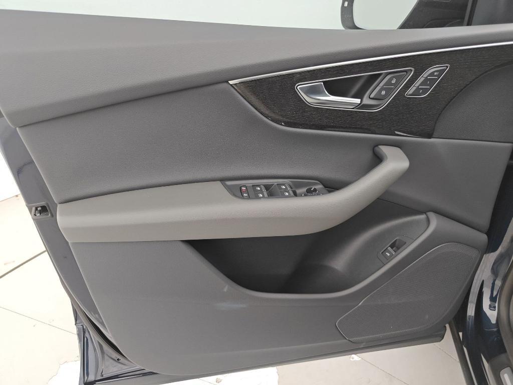 new 2025 Audi Q8 car, priced at $72,512
