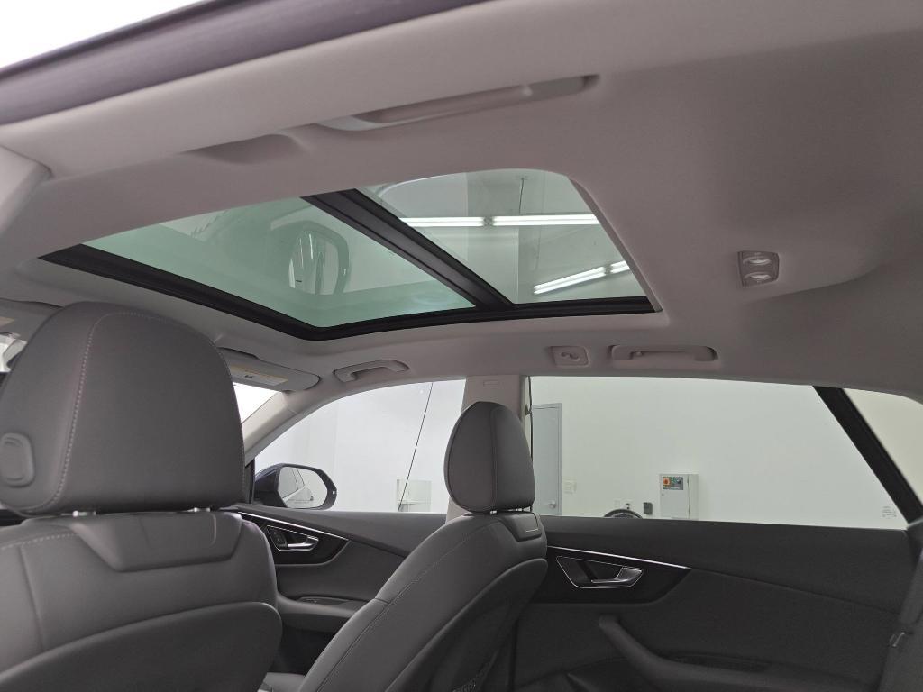 new 2025 Audi Q8 car, priced at $72,512