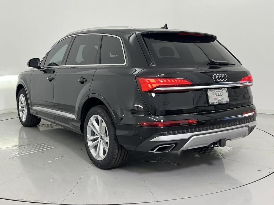 new 2025 Audi Q7 car, priced at $71,801