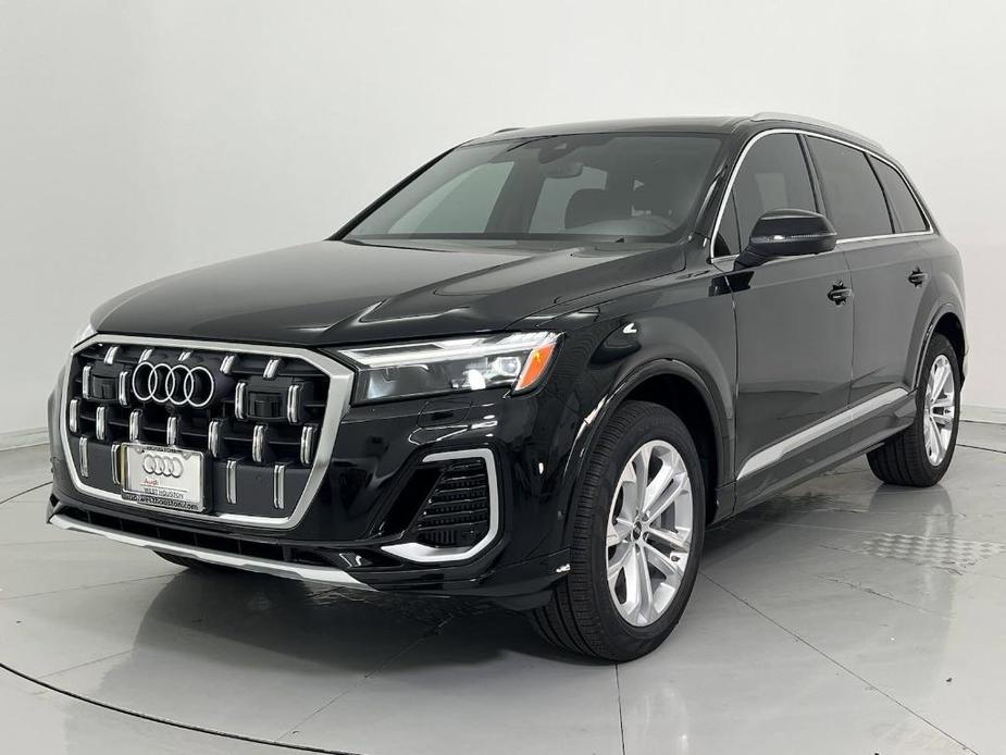 new 2025 Audi Q7 car, priced at $71,801