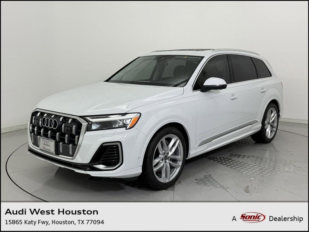 new 2025 Audi Q7 car, priced at $70,361