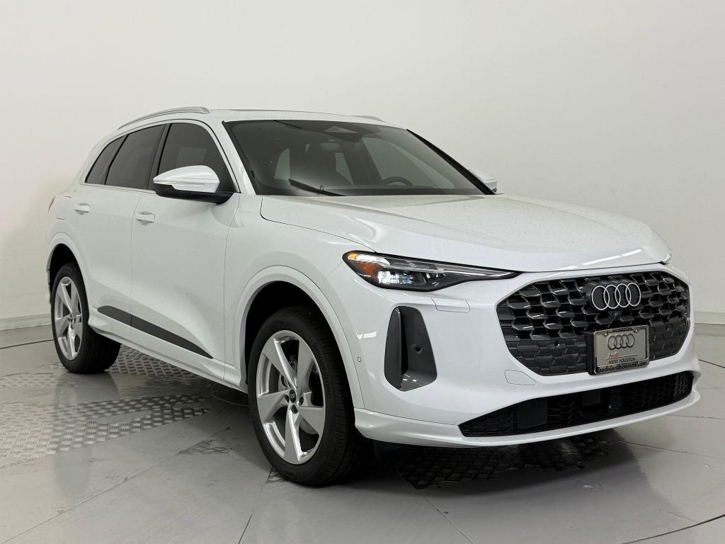 new 2025 Audi Q5 car, priced at $58,231