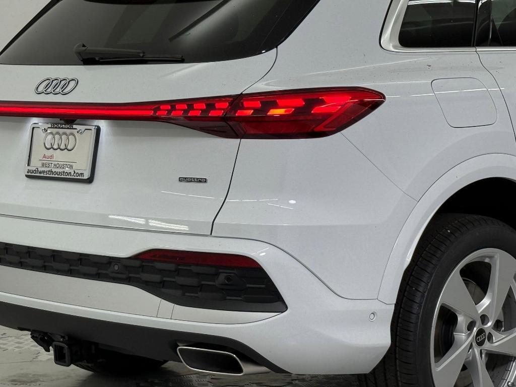 new 2025 Audi Q5 car, priced at $58,231