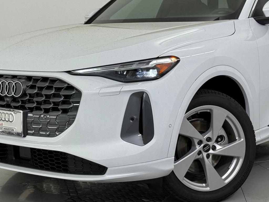 new 2025 Audi Q5 car, priced at $58,231