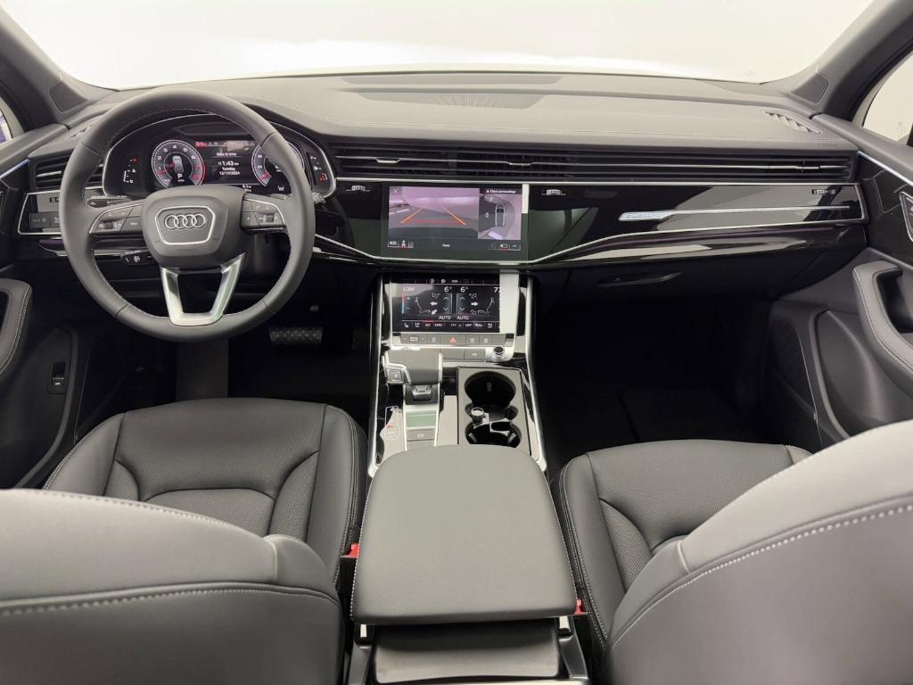 new 2025 Audi Q7 car, priced at $71,611