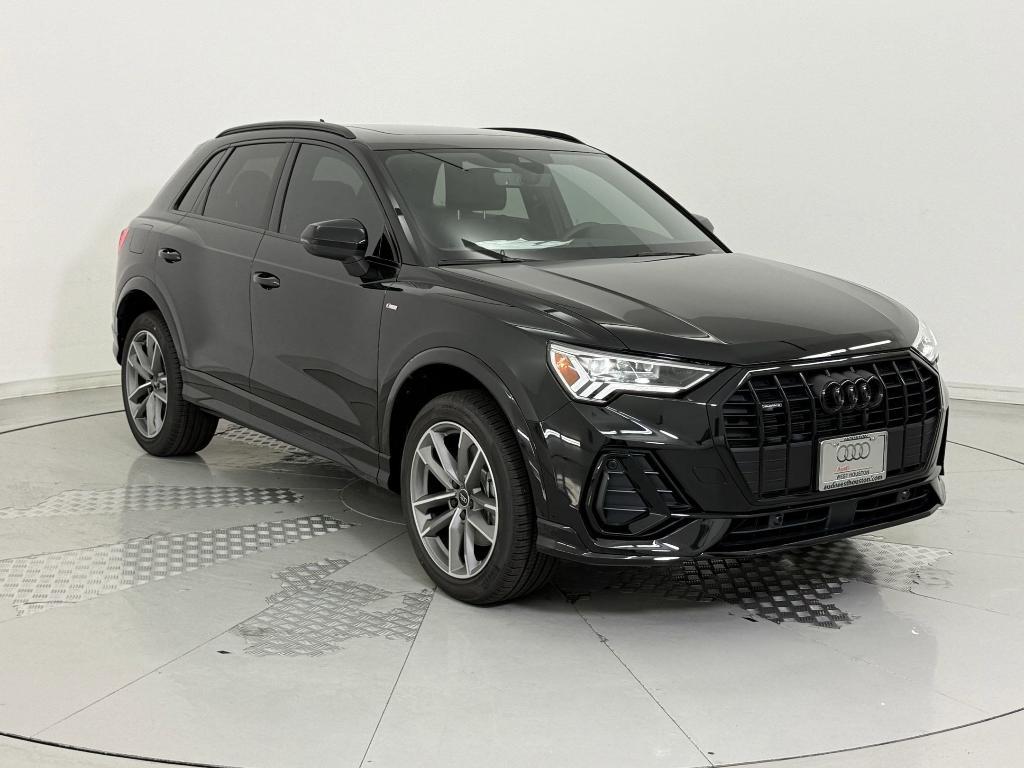 new 2025 Audi Q3 car, priced at $44,262