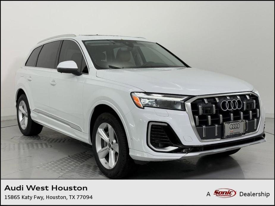 new 2025 Audi Q7 car, priced at $66,401