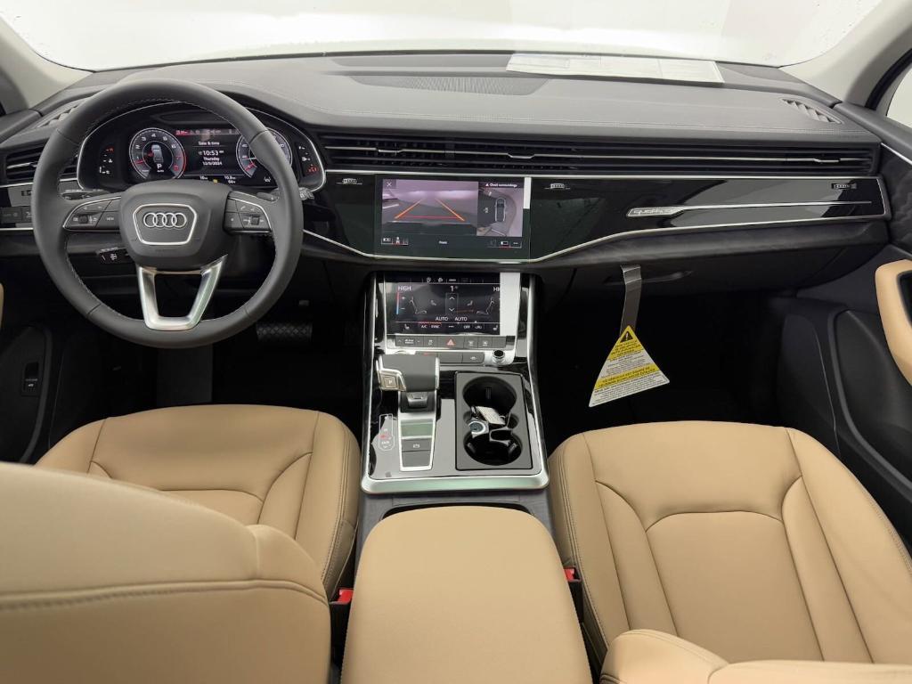 new 2025 Audi Q7 car, priced at $66,401