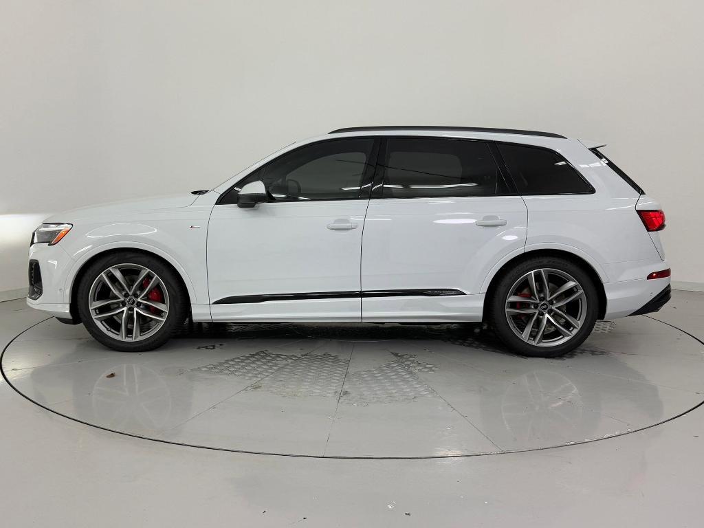 new 2026 Audi Q7 car, priced at $83,581