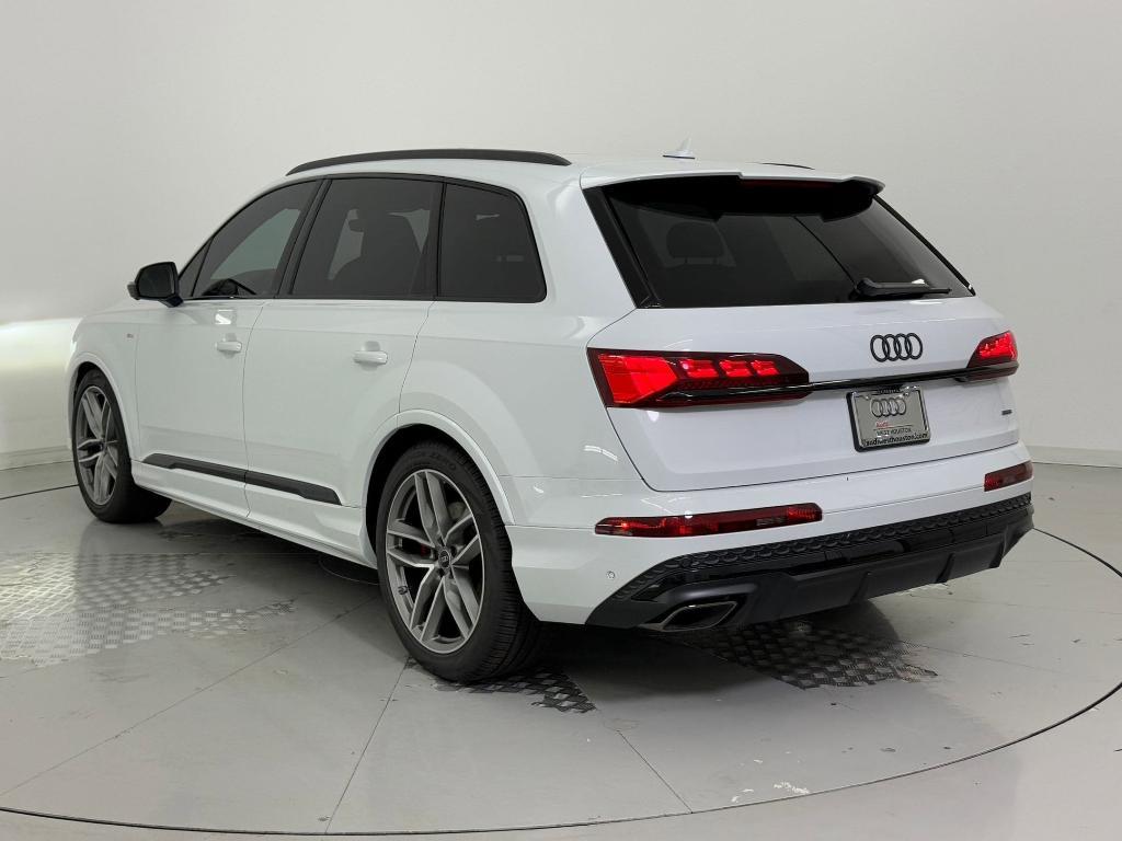 new 2026 Audi Q7 car, priced at $83,581