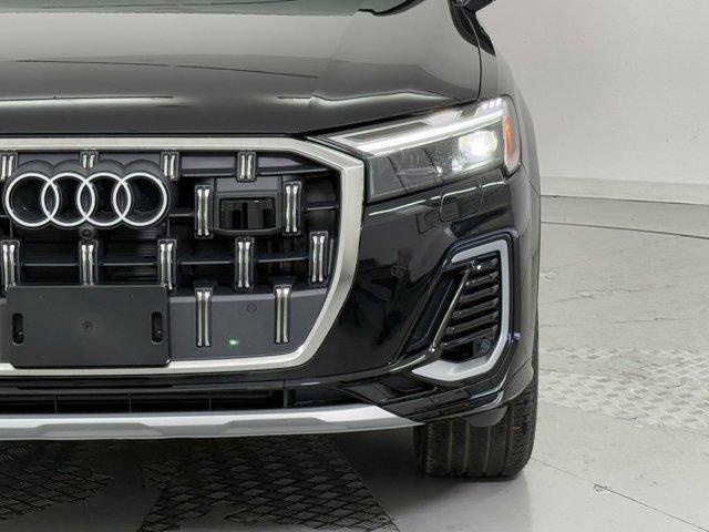 new 2025 Audi Q7 car, priced at $62,321