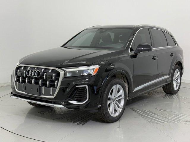 new 2025 Audi Q7 car, priced at $62,321