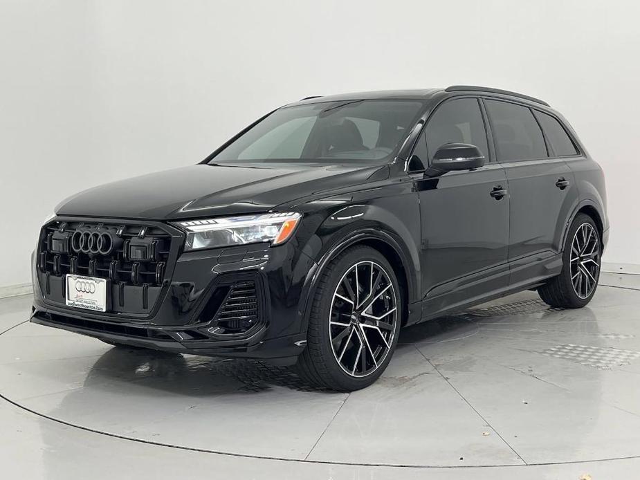 new 2025 Audi Q7 car, priced at $81,401