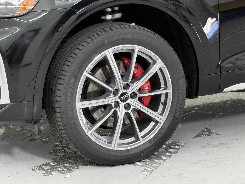 new 2025 Audi SQ5 car, priced at $65,161