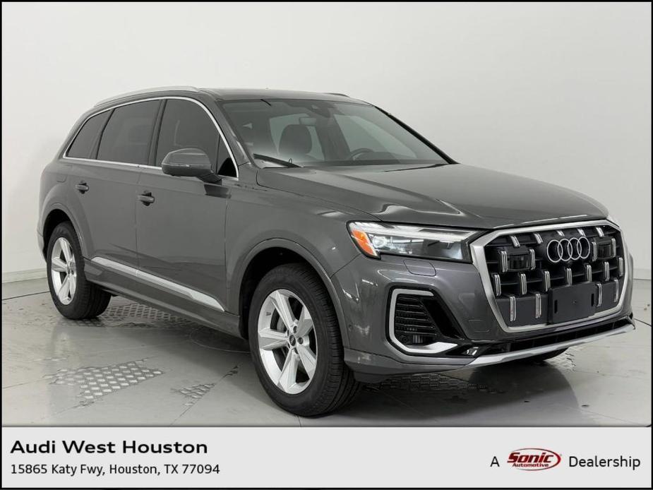 new 2025 Audi Q7 car, priced at $61,511