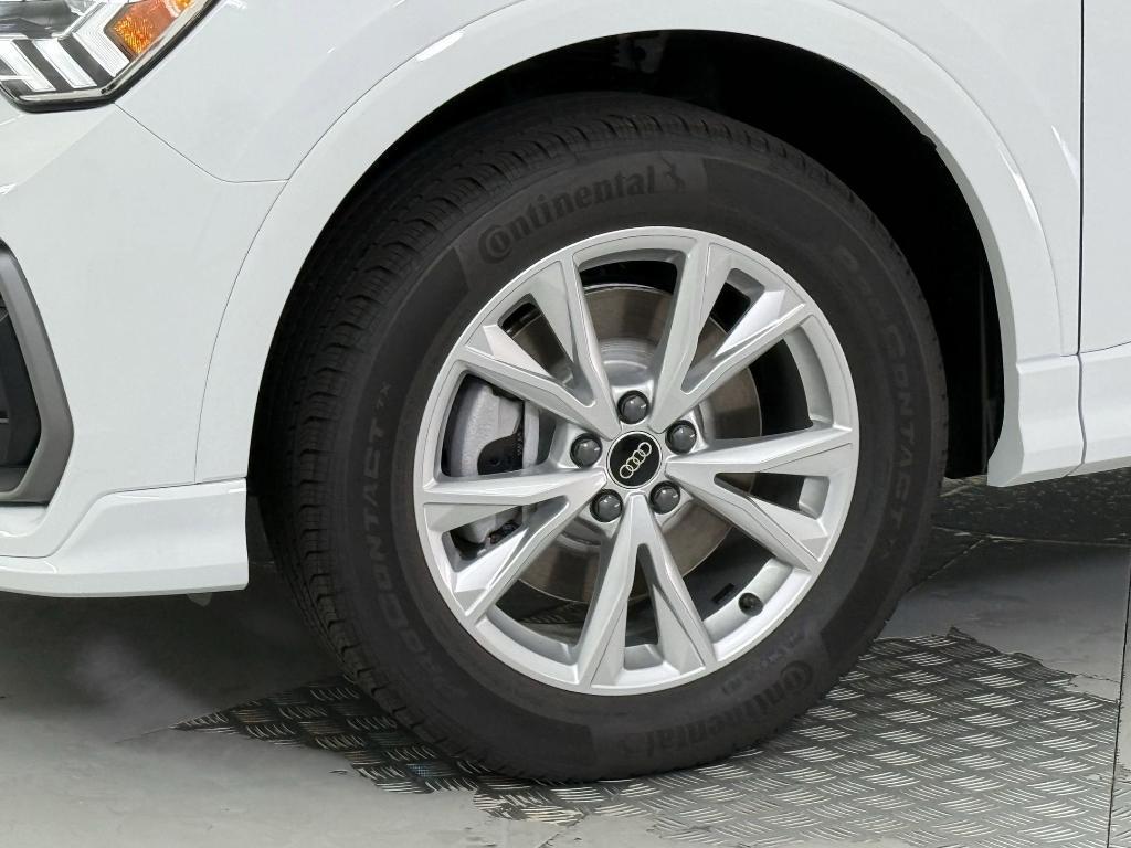 new 2025 Audi Q3 car, priced at $41,851