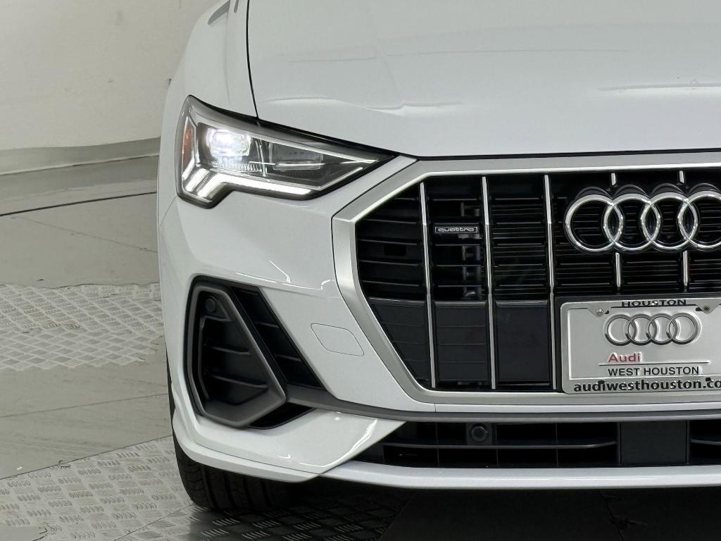 new 2025 Audi Q3 car, priced at $41,851