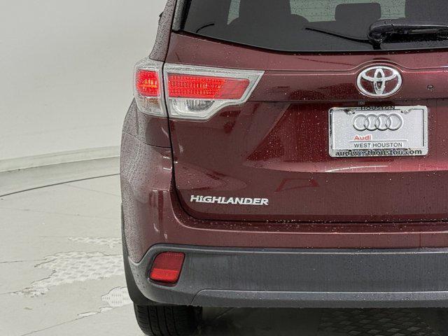 used 2015 Toyota Highlander car, priced at $16,999