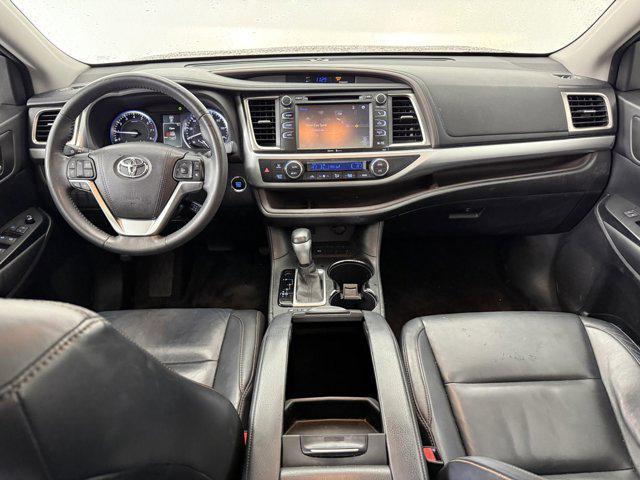 used 2015 Toyota Highlander car, priced at $16,999