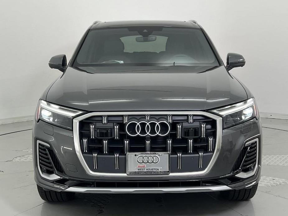 new 2025 Audi Q7 car, priced at $66,671