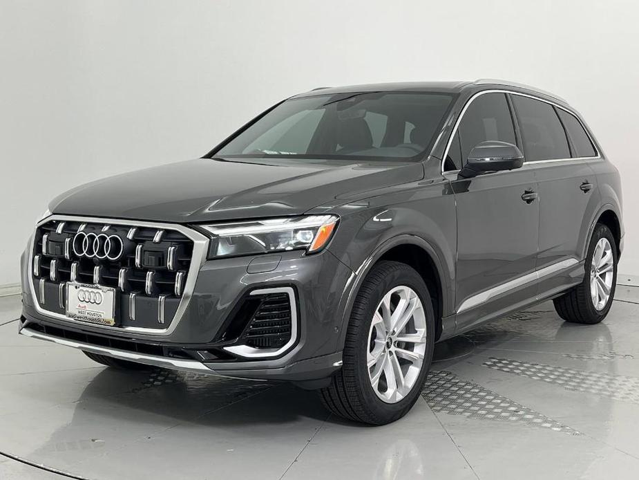 new 2025 Audi Q7 car, priced at $66,671