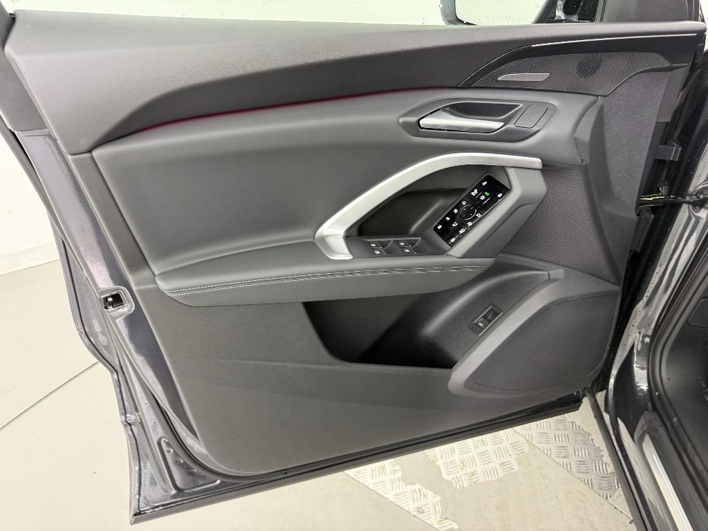new 2025 Audi Q5 car, priced at $60,350