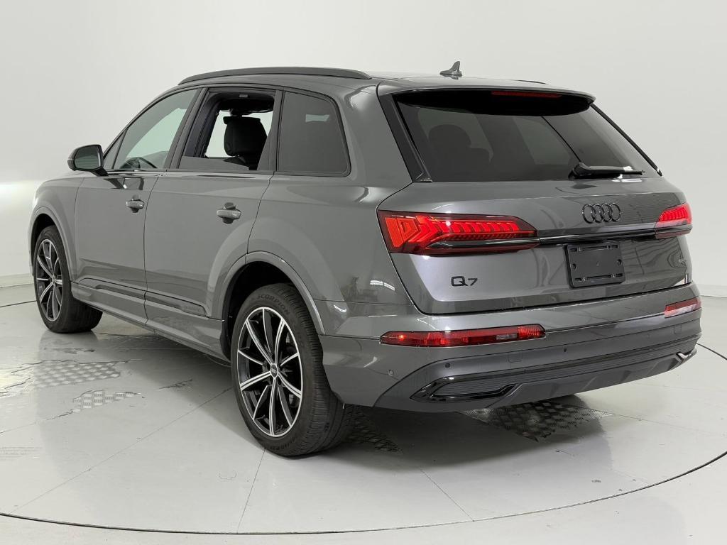 used 2022 Audi Q7 car, priced at $42,999