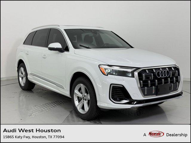 new 2025 Audi Q7 car, priced at $65,841