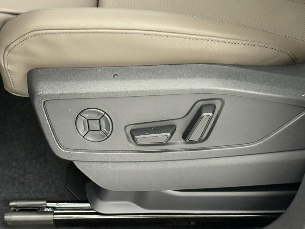 new 2025 Audi Q5 car, priced at $59,141