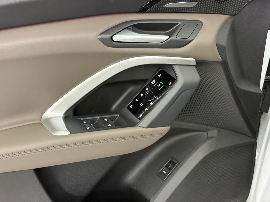 new 2025 Audi Q5 car, priced at $59,141