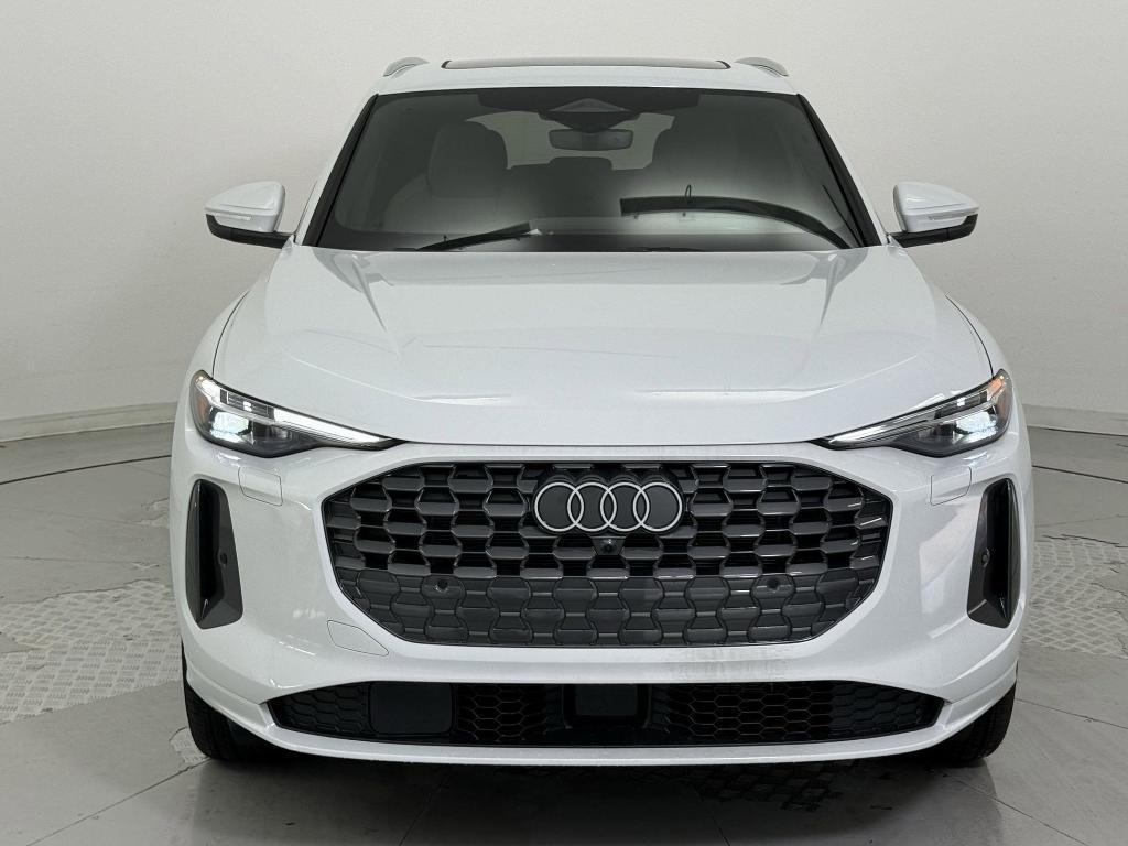 new 2025 Audi Q5 car, priced at $56,092