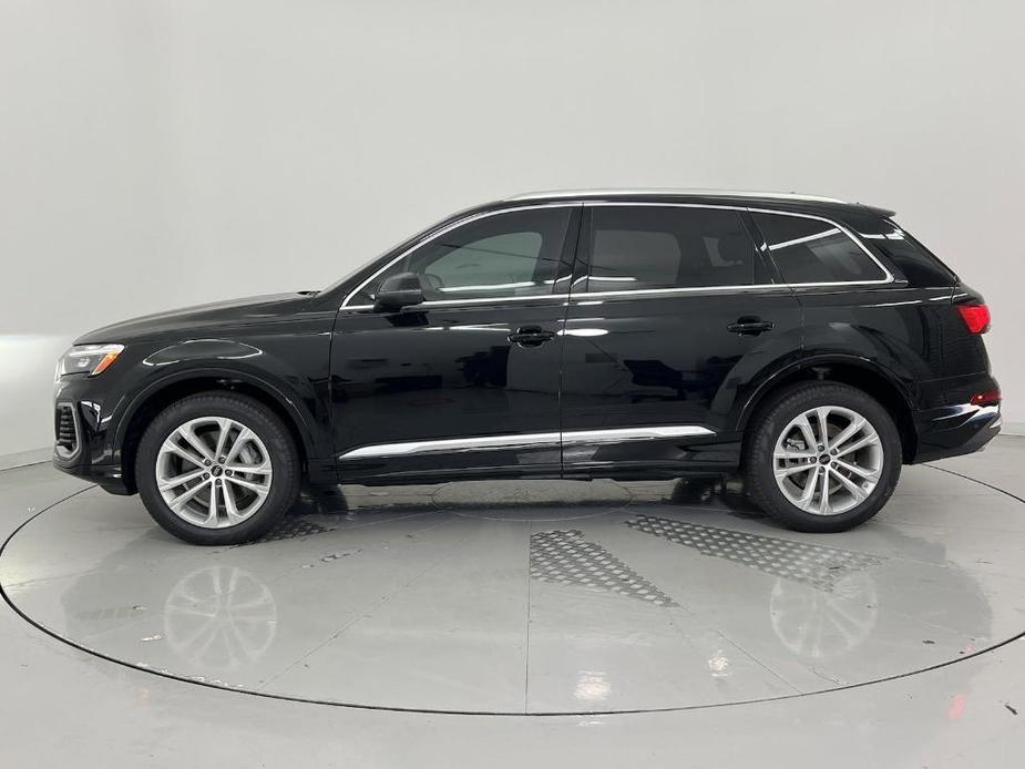 new 2025 Audi Q7 car, priced at $71,892