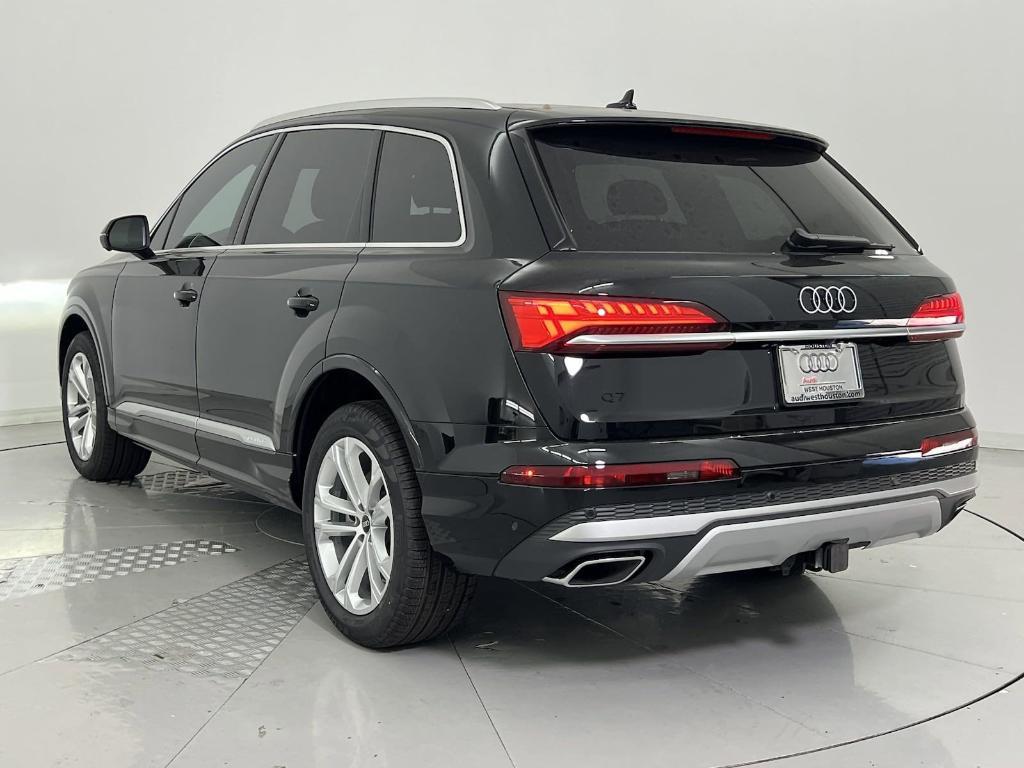 new 2025 Audi Q7 car, priced at $71,892