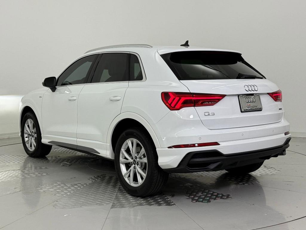 new 2025 Audi Q3 car, priced at $41,701