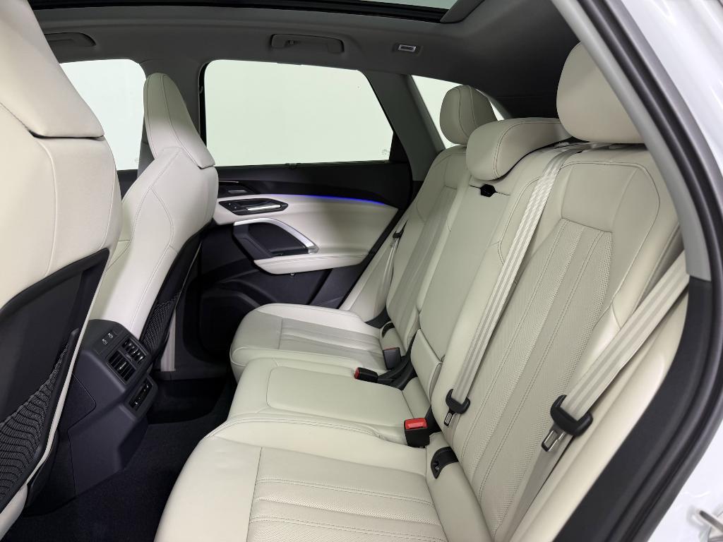 new 2025 Audi Q5 car, priced at $61,681