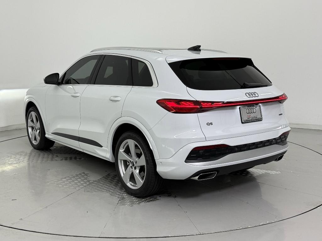new 2025 Audi Q5 car, priced at $61,681
