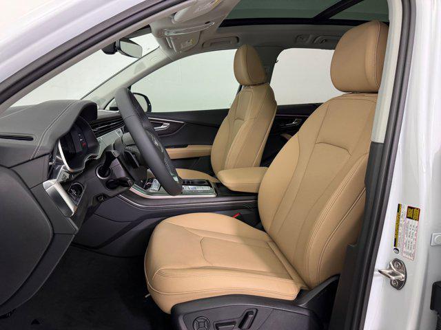 new 2025 Audi Q7 car, priced at $71,121