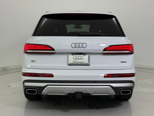 new 2025 Audi Q7 car, priced at $71,121
